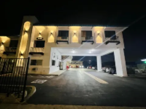 Casa Playa Inn & Suites Stanton Anaheim Area Hotels near Adventure City