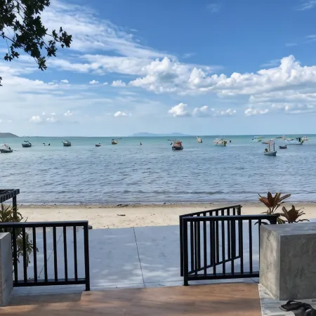 Aownoi Bay Resort