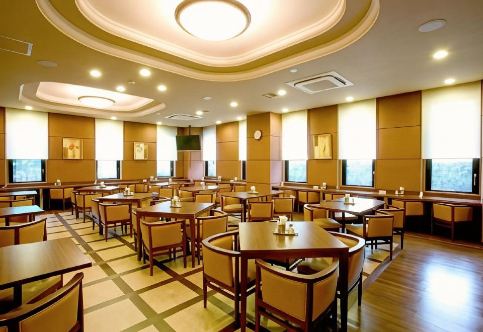 5. 호텔 루트 인 ..