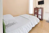 Quattrick Dee Homestay Mitra RedDoorz Hotels in Manokwari