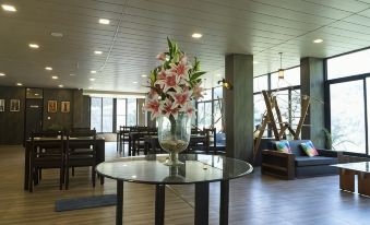 Haut Monde Hill Stream Resort and Spa