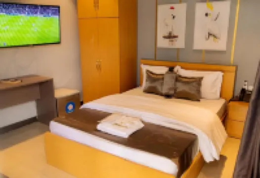 Golden Six Hotel and Restaurant