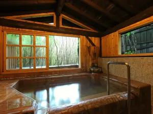 小田温泉 静寂な森の宿 山しのぶ