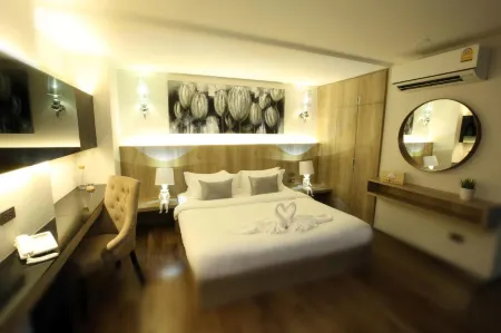 The  28th  Hotel