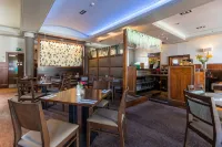 Fletcher's Restaurant Bar & Rooms Hotels in Alloa
