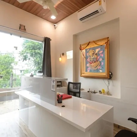 Hotel Shri Dhwaja Inn