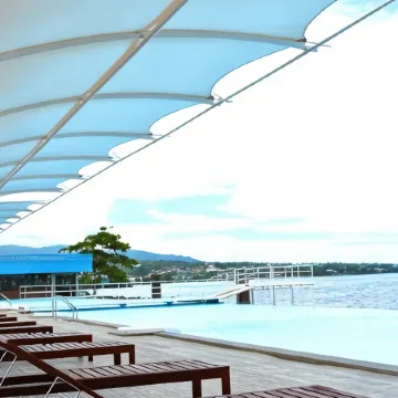 Lion Hotel & Plaza