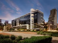 The Onyx Apartment Hotel by Newmark Hotels near Silo District