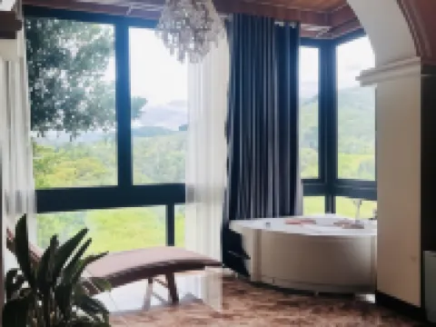 Homestay Thac Lien Khuong 德重縣酒店