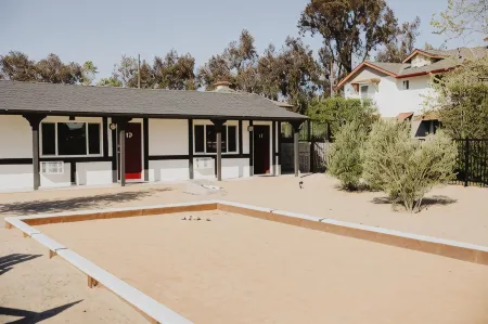 Hotel Hygge Отели рядом с достопримечательностью «Village Park»