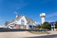 Seven Gables Inn Hotels near Runaway Mountain Coaster & Flyaway Ziplines at Branson Mountain Adventure