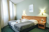 Hotel "Helle Mitte" Berlin Отели в г. Марцан-Хеллерсдорф