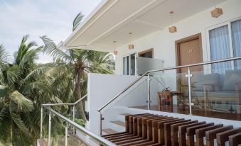Reef Edge Thulusdhoo