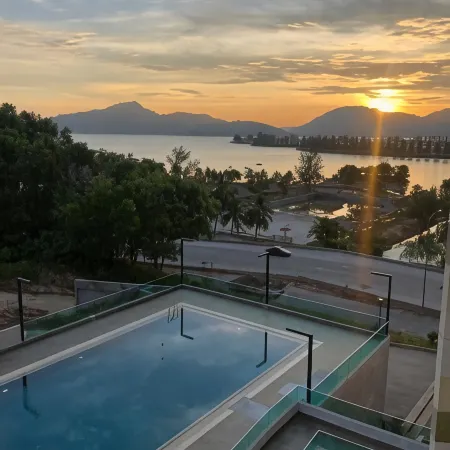 Marina Heights Resort