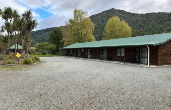 奇異公園汽車旅館暨假日公園酒店