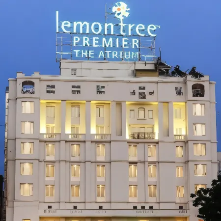 Lemon Tree Premier “The Atrium” Ahmedabad Отели рядом с достопримечательностью «Мечеть Sidi Bashir»