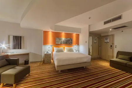 Hampton By Hilton Iasi Отели рядом с достопримечательностью «Botanic Garden»