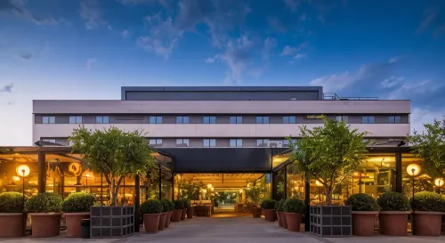 Aravaca Village Hotel Các khách sạn ở Pozuelo de Alarcón