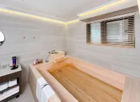 Whalero Gimpo Airport