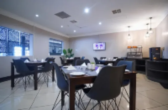 Inani Hotel Gallagher