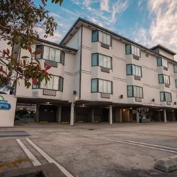 Days Inn by Wyndham Monterey Downtown