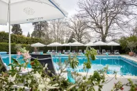 Great Fosters - Near Windsor - Pool