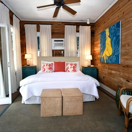 Simonton Court Historic Inn & Cottages
