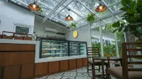 Swimup - Suites with Private Pool , Vagator - 酒吧