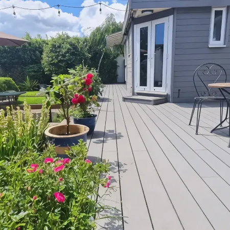 Brookside Guest House & Mini Spa