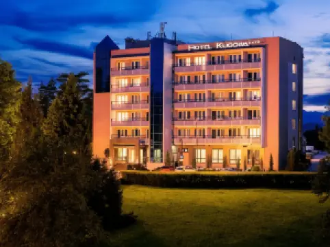 호텔 쿠도와 마누팍뚜라 레락수