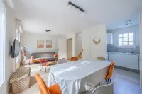 Charming House with Garden in Residence with Pool - 3-Star