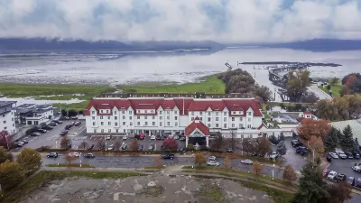 Prestige Harbourfront Resort, BW Premier Collection Hotels near Turner Creek Trail