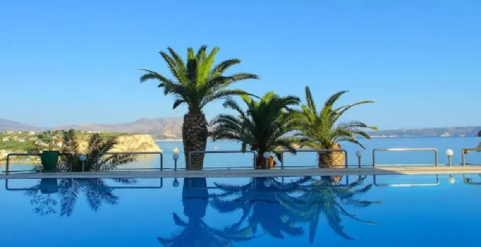 Luxury Seaview Apartment, 60Sec Walk to Beach!