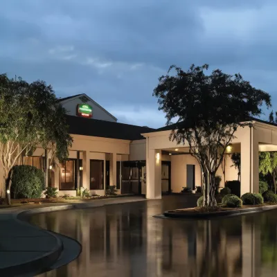 Courtyard Macon Hotels in Bibb County