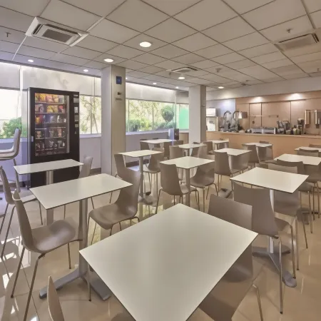 City Express by Marriott Ciudad Juarez Отели рядом с достопримечательностью «Gran Plaza Juan Gabriel»