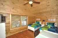 Breathtaking Mountain Views and Hot Tub - Spectacular Log Cabin Oasis