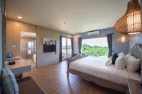 Outline Hotel White Lighthouse 주변 호텔