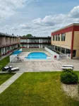 Auberge Royal Versailles - Rooftop Pools