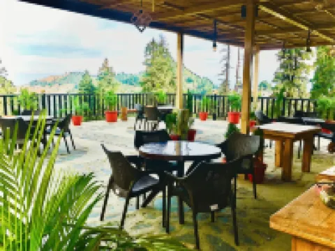 Drona Hills Resorts โรงแรมใน