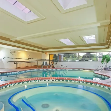 Country Inn & Suites by Radisson, Tyler University Area