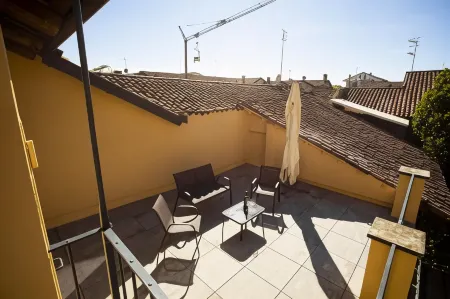 Palazzo Ratti Boutique Rooms Отели в г. Бра