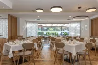 Lion Sunny Beach Hotel - parking