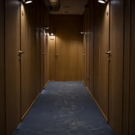 Bellhop Hotel