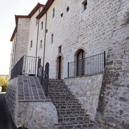 Castello Izzalini Todi Resort