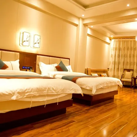 Jinggu Xianghe Hotel