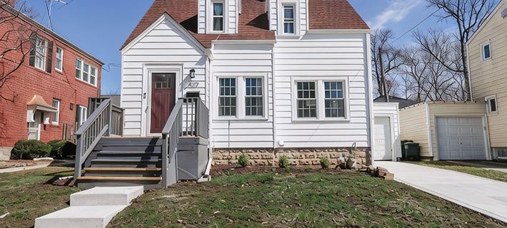Downtown 2 BR Cottage w/ King Bed Hotéis em Porter County