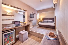 The New Hotel Zeybek