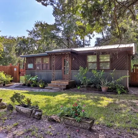 Charming 2-bedroom bungalow in fabulous Homosassa with AC, WiFi