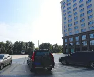 Rich Global Hotel - parkir