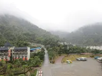 徳慶盤龍峽國色天鄉ファームステイ